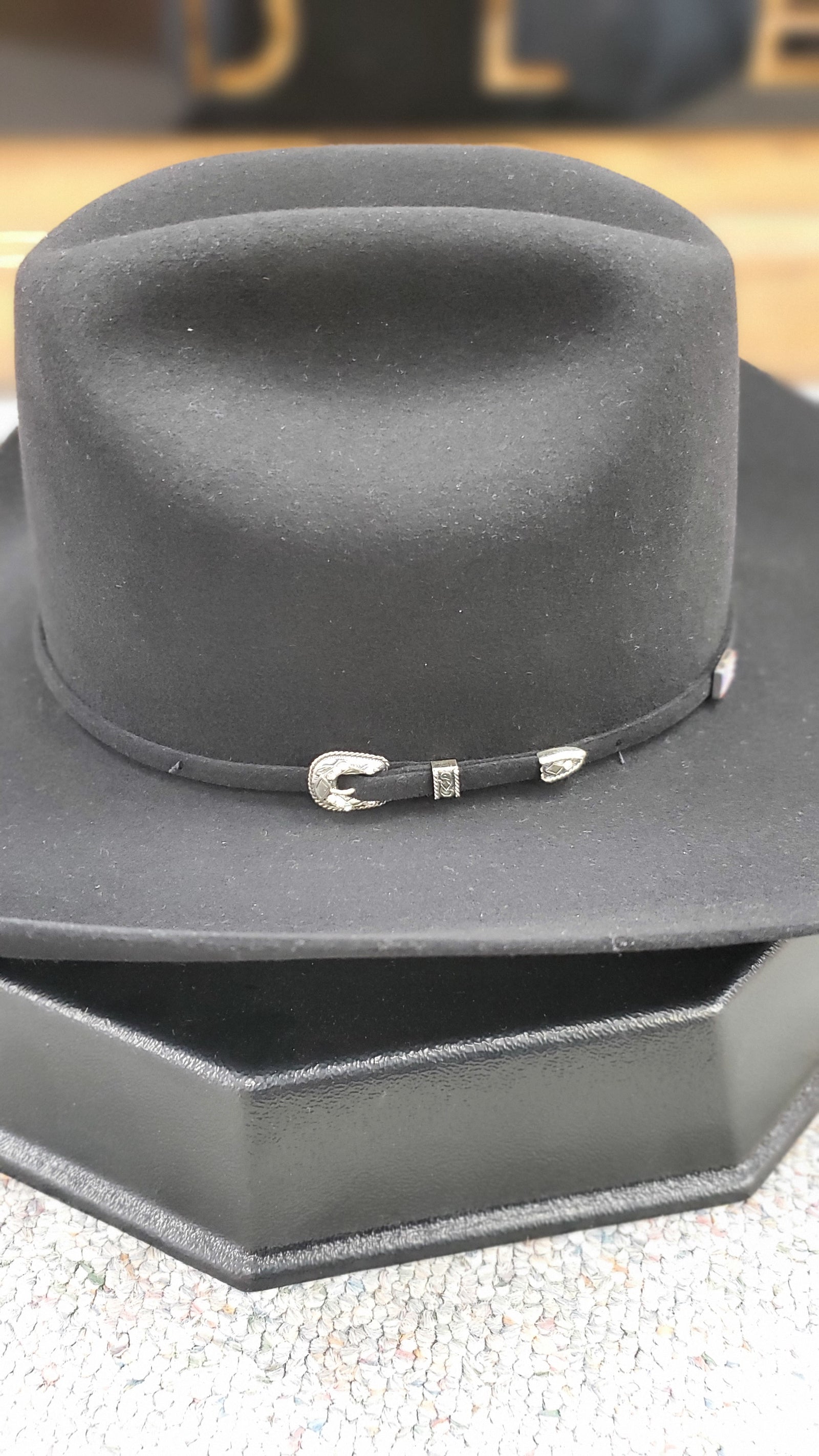 Premium 6X Black Felt Cowboy Hat main image 0