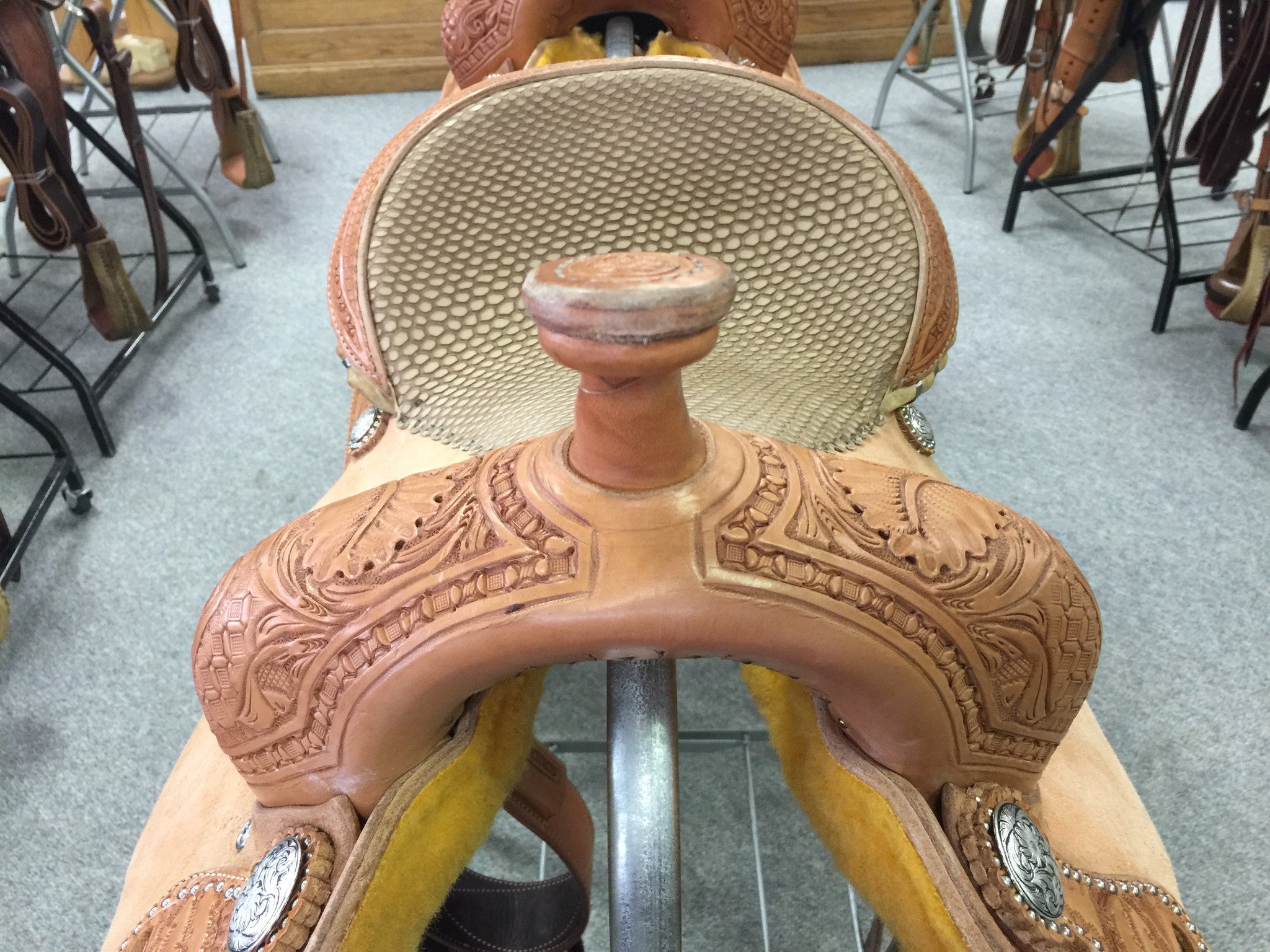 Connolly's Barrel Saddle